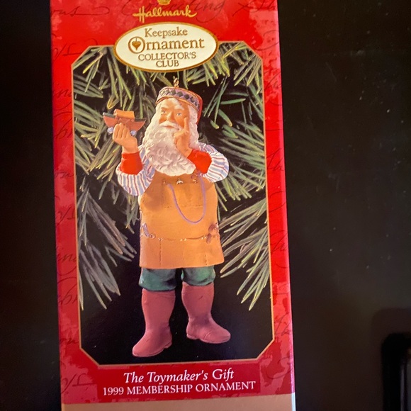 Hallmark Toymakers Gift - Picture 2 of 6